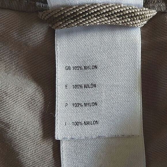 North Face nylon khaki midi hiking shorts Size 4 - Picture 4 of 15